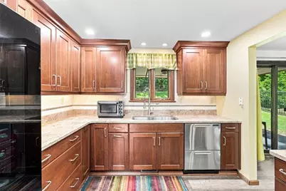 628 Ray Dr, Carnegie, PA 15106 - Photo 17