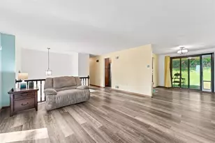 628 Ray Dr, Carnegie, PA 15106 - Photo 11