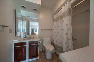 101 E Fairfield Ave, New Castle, PA 16105 - Photo 13