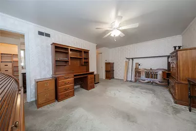 101 E Fairfield Ave, New Castle, PA 16105 - Photo 15