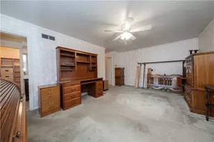 101 E Fairfield Ave, New Castle, PA 16105 - Photo 15