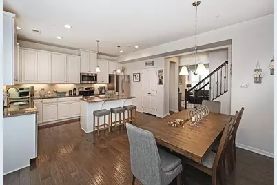 2003 Pointe View Dr, Adams Township, PA 16046 - Photo 11
