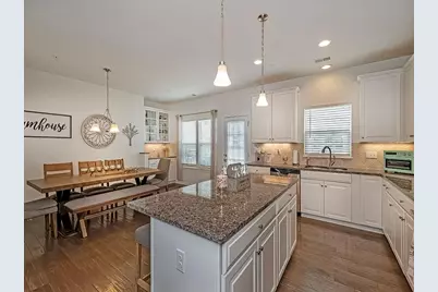 2003 Pointe View Dr, Adams Township, PA 16046 - Photo 9