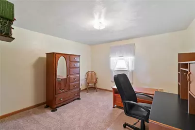 2116 Pennsylvania Avenue, West Mifflin, PA 15122 - Photo 17