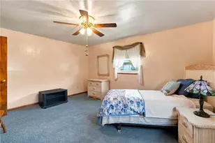 2116 Pennsylvania Ave, West Mifflin, PA 15122 - Photo 13