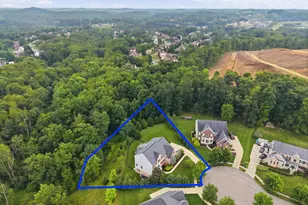400 Hidden Meadow Dr, Cranberry Township, PA 16066 - Photo 5