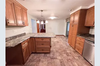 892 Locust Dr, North Huntingdon, PA 15642 - Photo 7