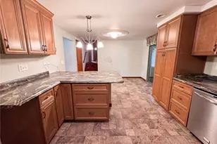 892 Locust Dr, North Huntingdon, PA 15642 - Photo 7
