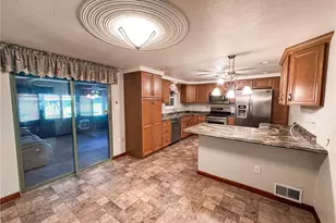 892 Locust Dr, North Huntingdon, PA 15642 - Photo 5