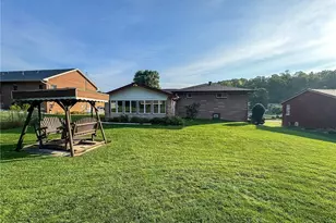 892 Locust Dr, North Huntingdon, PA 15642 - Photo 21