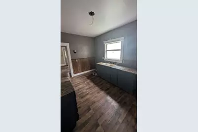 517 E Moody Avenue, New Castle, PA 16105 - Photo 9