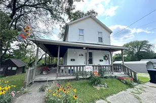 607 Wampum Ave, Ellwood City, PA 16117 - Photo 1