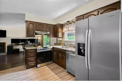 7335 Deer Run Cir, Imperial, PA 15126 - Photo 7