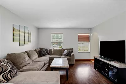 7335 Deer Run Cir, Imperial, PA 15126 - Photo 15