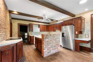 2430 Southvue Dr, Pittsburgh, PA 15241 - Photo 17