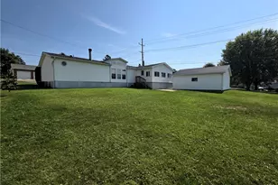 430 W Keeling Ave, Derry Township, PA 15627 - Photo 5