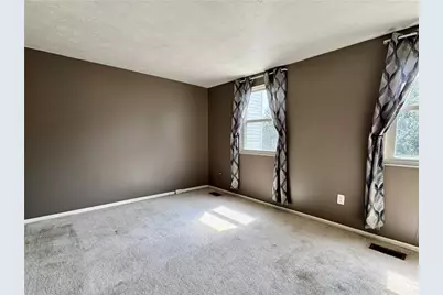 704 Countryside Dr, McKees Rocks, PA 15136 - Photo 25