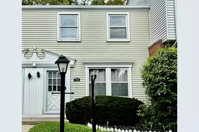 704 Countryside Dr, McKees Rocks, PA 15136 - Photo 1