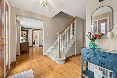 131 Derwent Dr, Ross Twp, PA 15237 - Photo 5