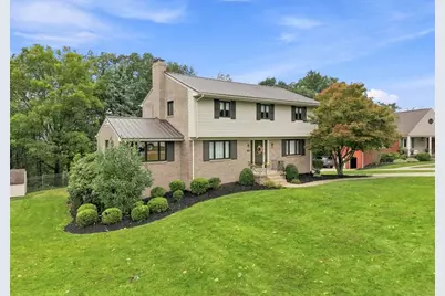 131 Derwent Dr, Ross Twp, PA 15237 - Photo 1