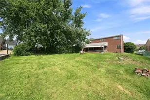 114 Jefferson Dr, Lower Burrell, PA 15068 - Photo 35