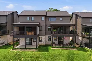 143 Miramar Dr, Pittsburgh, PA 15238 - Photo 3