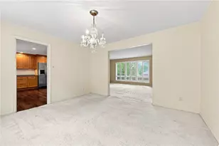 801 Linda Ln, Pittsburgh, PA 15243 - Photo 9