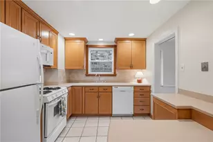 1750 Williamsburg Pl, Blackridge, PA 15235 - Photo 13