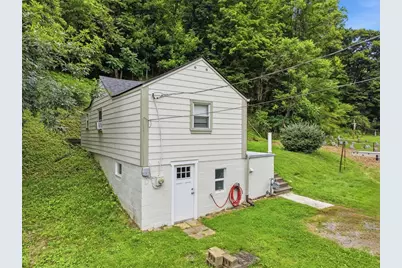 424 Glenfield Road, Glenfield, PA 15143 - Photo 5