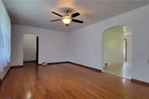 1390 N Ctr Ave, Somerset Township, PA 15501 - Photo 7