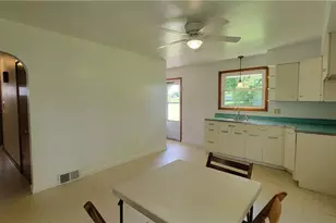 1390 N Ctr Ave, Somerset Township, PA 15501 - Photo 9