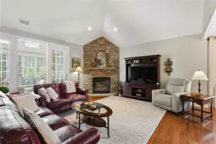 2112 Gables Ct, Adams Township, PA 16046 - Photo 17