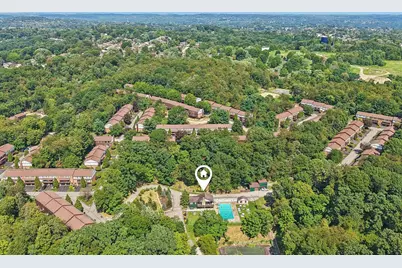 330 Woodbridge Drive, Ross Twp, PA 15237 - Photo 7