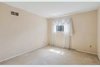 330 Woodbridge Drive, Ross Twp, PA 15237 - Photo 33