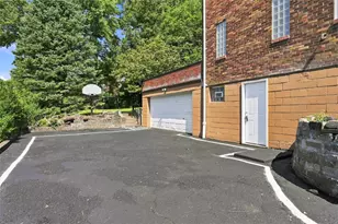 10109 Gibson, Pittsburgh, PA 15235 - Photo 3