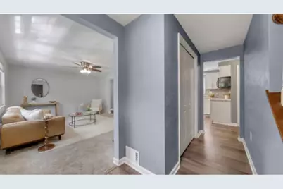 1033 Maripat Dr, South Park, PA 15129 - Photo 17