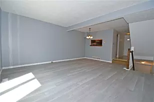 107 Old Village Ln, Bethel Park, PA 15102 - Photo 5