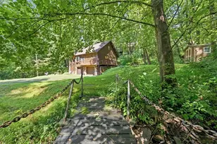 107 N Locust St, Hempfield Township, PA 15644 - Photo 5