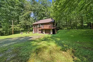 107 N Locust St, Hempfield Township, PA 15644 - Photo 3