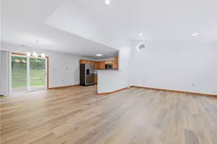 685 Theresa Ave, Hermitage, PA 16148 - Photo 9