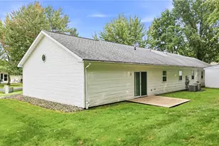 685 Theresa Ave, Hermitage, PA 16148 - Photo 29