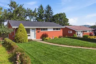 237 Woodridge Dr, Green Tree, PA 15106 - Photo 3