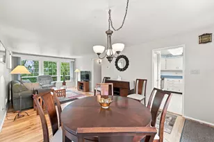 237 Woodridge Dr, Green Tree, PA 15106 - Photo 5
