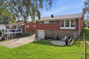 237 Woodridge Dr, Green Tree, PA 15106 - Photo 33
