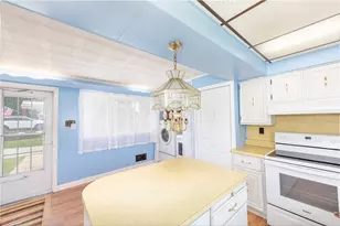 146 Carmichaels St, Dry Tav-Rices Landing, PA 15357 - Photo 23