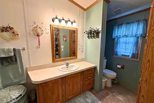 1566 Lee Ln, Grove City Boro, PA 16127 - Photo 15