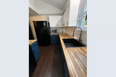 2273 Spokane Ave, Pittsburgh, PA 15210 - Photo 5