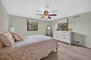 1024 Surrey Woods Rd, Bethel Park, PA 15102 - Photo 25