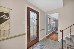 1024 Surrey Woods Rd, Bethel Park, PA 15102 - Photo 3