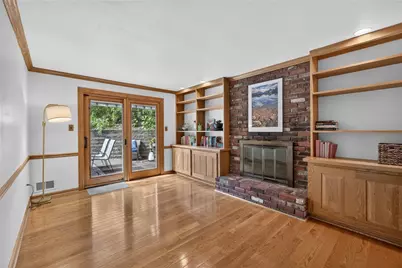 1024 Surrey Woods Rd, Bethel Park, PA 15102 - Photo 15